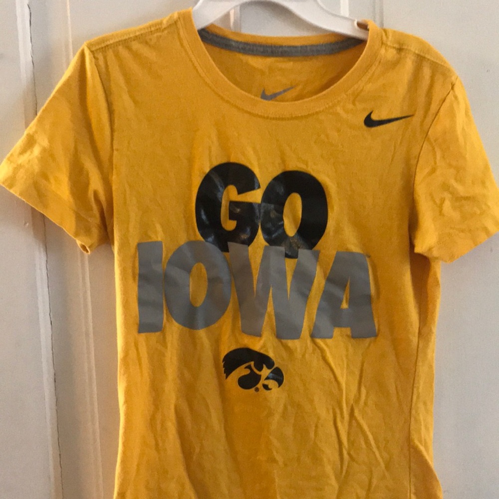 Yellow are you a Nike shirt